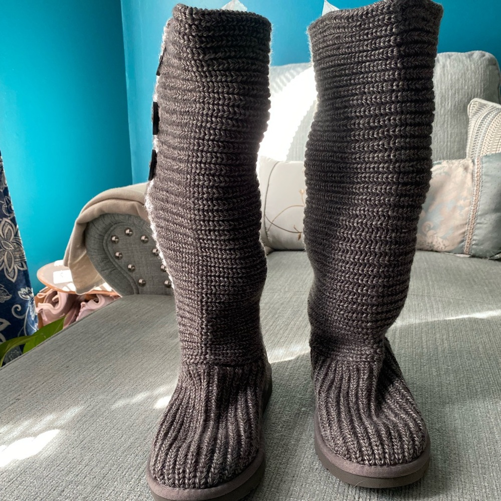 UGG Australia Gray Classic Cardy Knit Boots size 6